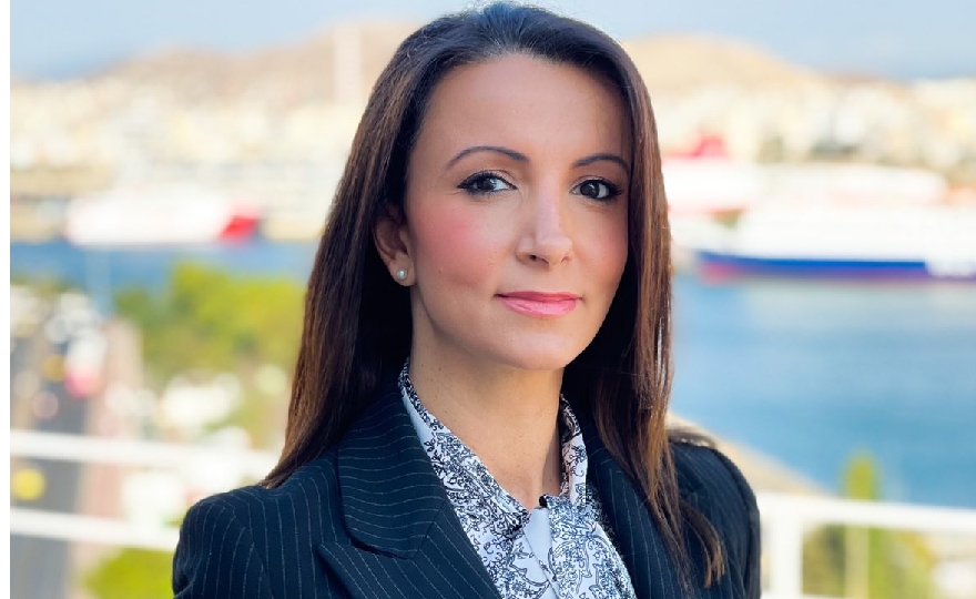 Pinelopi Kassani*: Women in SHEPPING